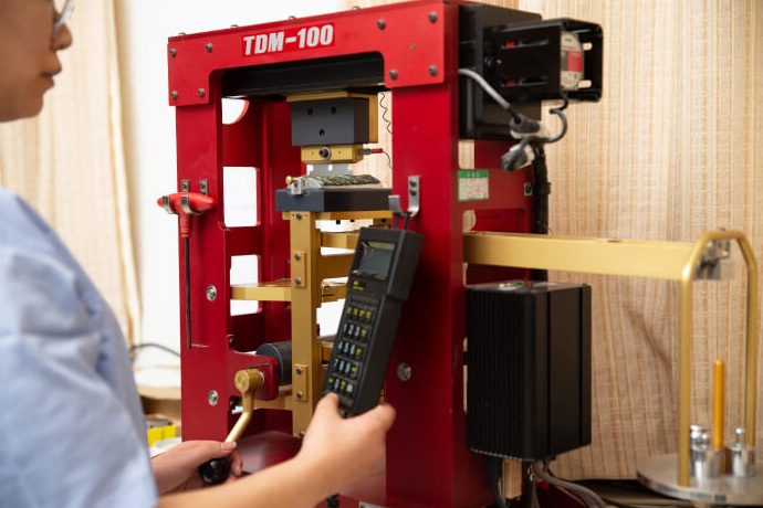 ANSI と EN388 切断基準の違い